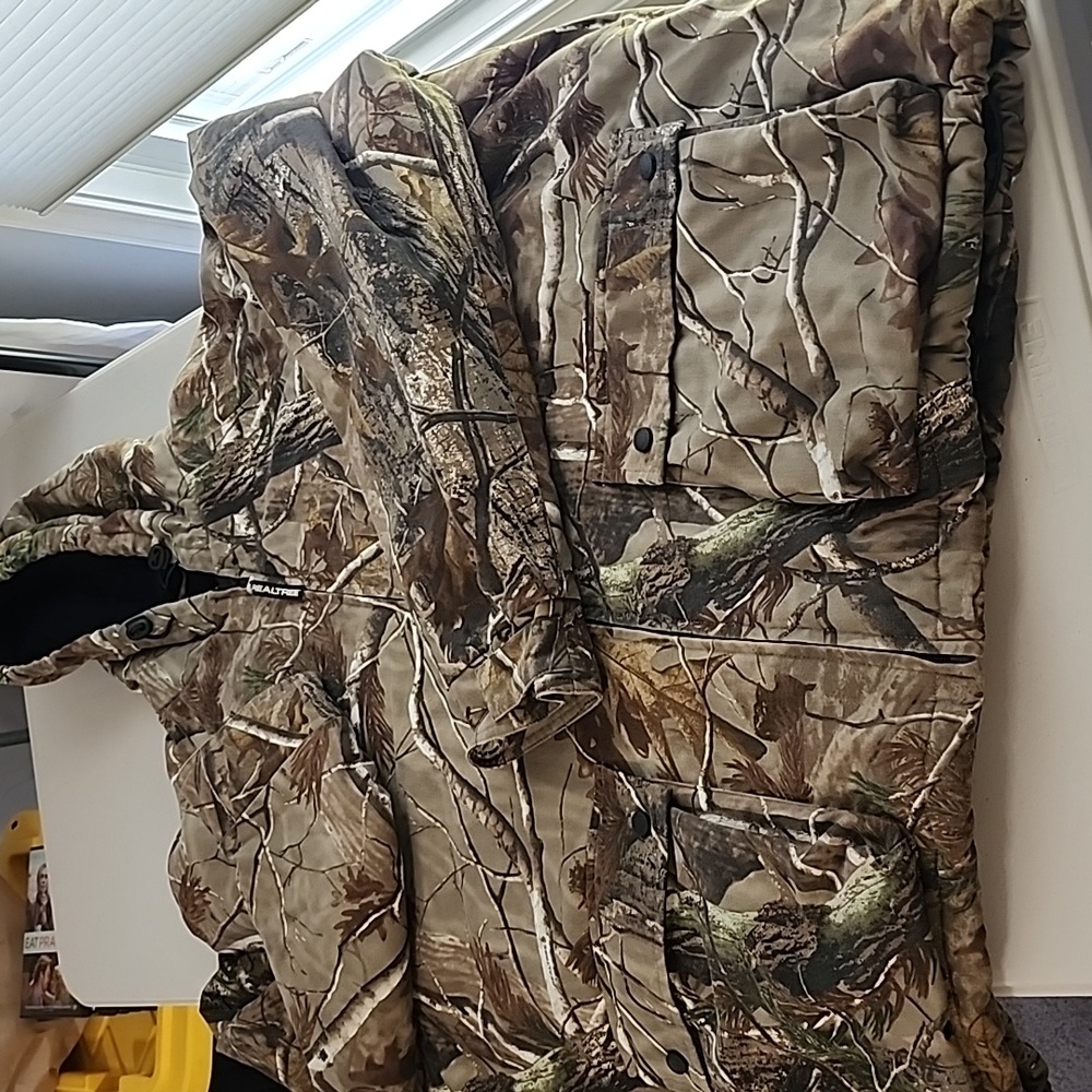 Realtree camouflage hunting/camping jacket